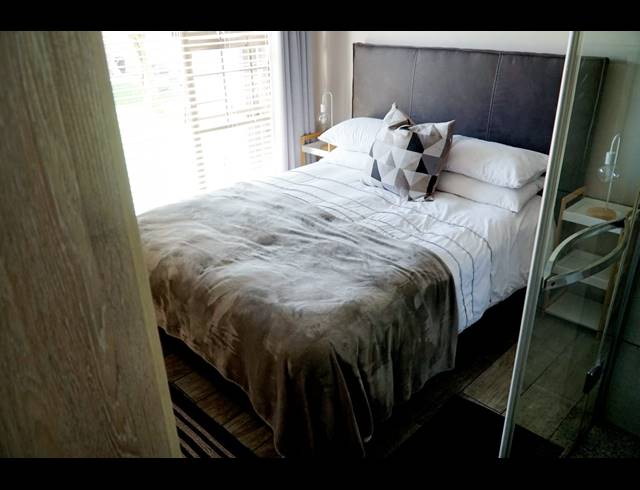 2 BEDROOM APARTMENT FOR SALE IN HARTENBOS CENTRAL